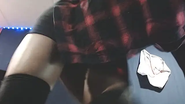 iBreakHeartz online show from 09/19/25, 09:24