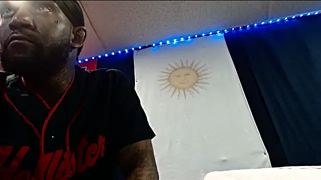 iBreakHeartz online show from 12/19/25, 07:55