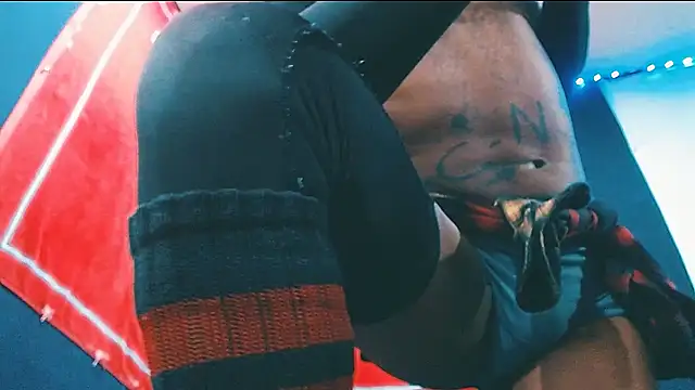 iBreakHeartz online show from 12/01/25, 02:45