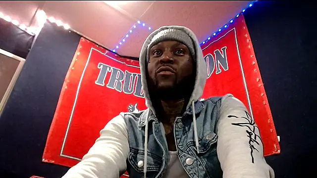 iBreakHeartz online show from 11/05/25, 03:31