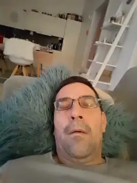 Snapshot of dick81 chatting on 02/01/26, 11:19 dick81 online show from 02/01/26, 11:19