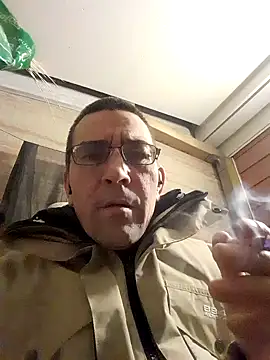 Snapshot of dick81 chatting on 01/12/26, 03:46 dick81 online show from 01/12/26, 03:46