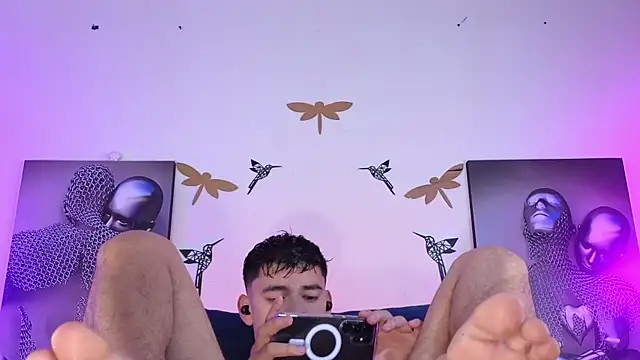 Snapshot of VikoHands chatting on 12/20/25, 10:07 VikoHands online show from 12/20/25, 10:07