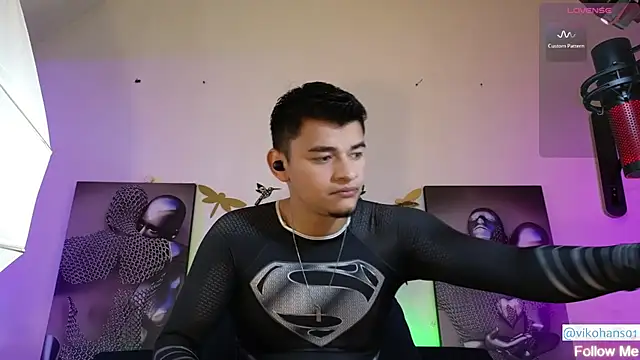 Snapshot of VikoHands chatting on 02/10/26, 11:04 VikoHands online show from 02/10/26, 11:04