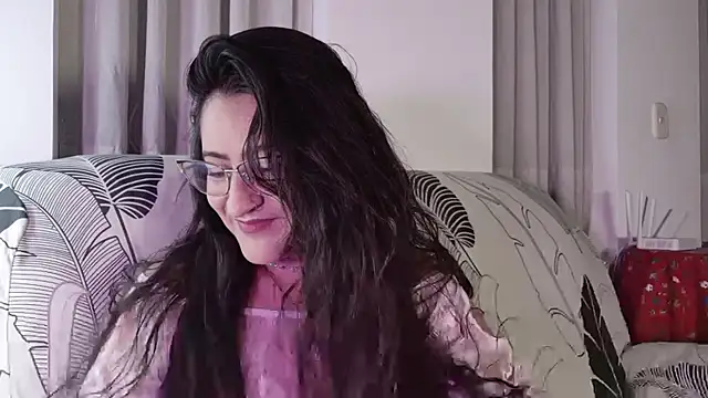 DeesseLuxure online show from 01/15/26, 05:44