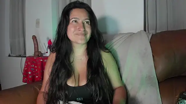 DeesseLuxure online show from 11/19/25, 08:14