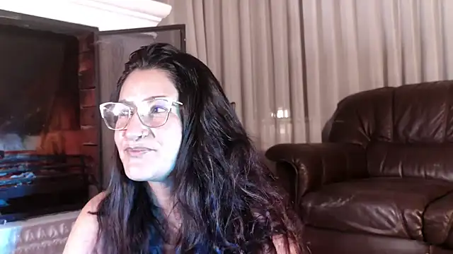 DeesseLuxure online show from 03/20/26, 05:19