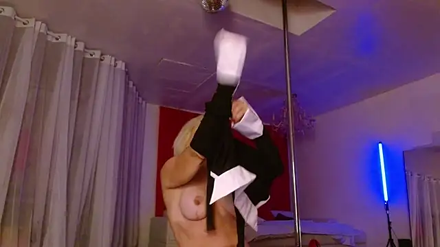 Snapshot of Sweet-Ginger chatting on 09/17/25, 07:16 Sweet-Ginger online show from 09/17/25, 07:16