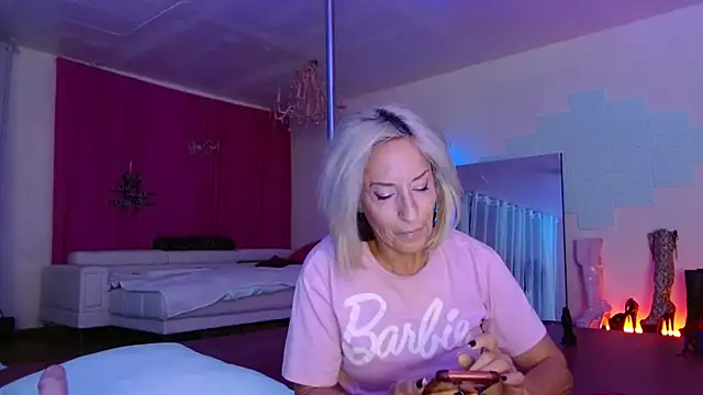 Snapshot of Sweet-Ginger chatting on 10/16/25, 01:14 Sweet-Ginger online show from 10/16/25, 01:14