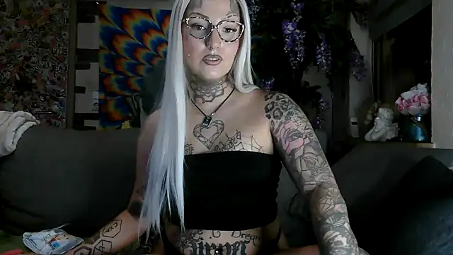 RoxxyInk online show from 11/26/25, 10:32