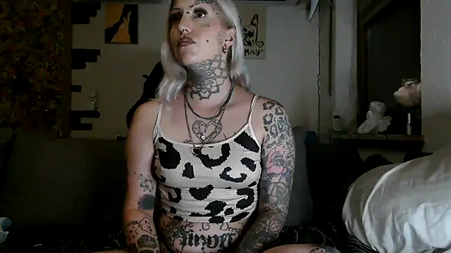 RoxxyInk online show from 07/05/26, 09:43