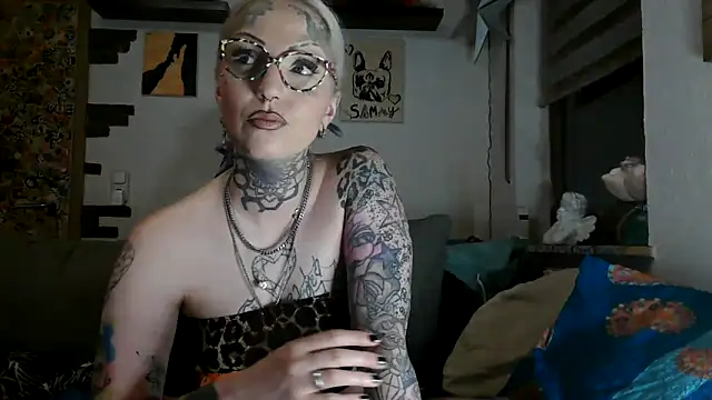 RoxxyInk online show from 05/26/26, 12:09
