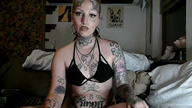 RoxxyInk online show from 06/24/26, 10:18