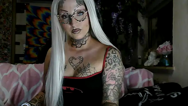 RoxxyInk online show from 10/20/25, 09:26