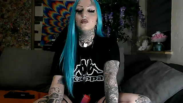 RoxxyInk online show from 03/11/25, 12:00