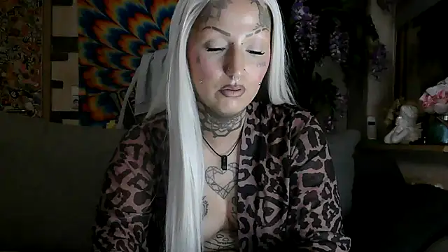 RoxxyInk online show from 11/19/25, 10:54