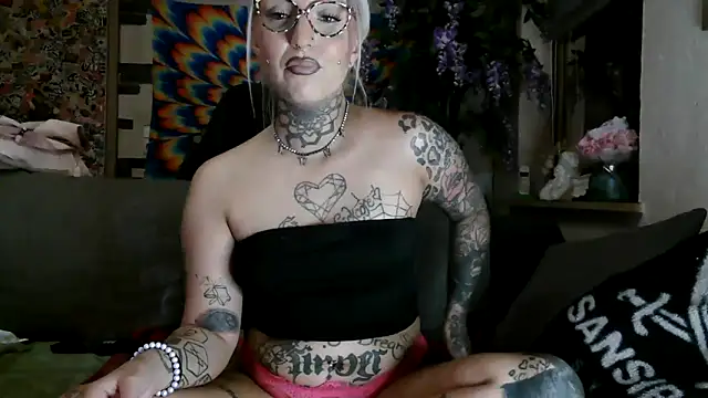 RoxxyInk online show from 10/15/25, 10:40