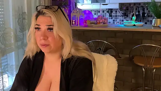 Monageil online show from 02/18/25, 11:22