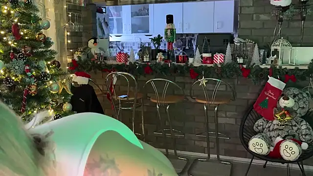 Monageil online show from 12/20/25, 09:12