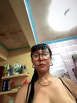 Snapshot of sweetieme chatting on 09/09/25, 01:27 sweetieme online show from 09/09/25, 01:27