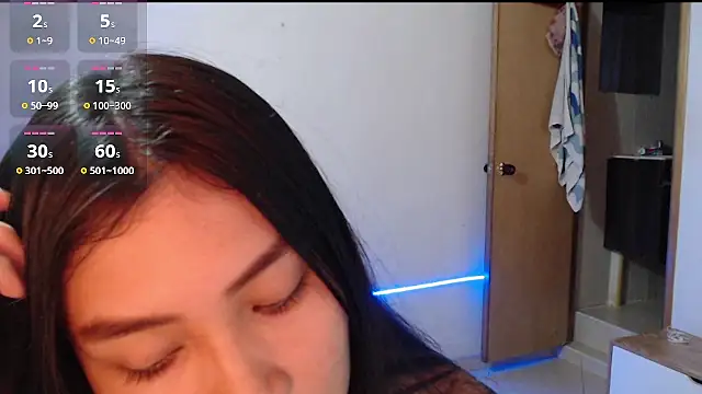 evolet01 online show from 11/18/25, 09:07