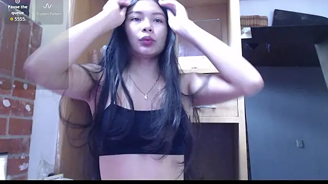 evolet01 online show from 05/28/26, 04:24