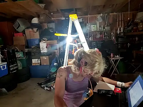 sissyvee online show from 05/13/26, 11:56
