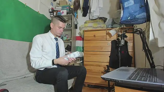 viraglaci18xh online show from 11/03/25, 04:32