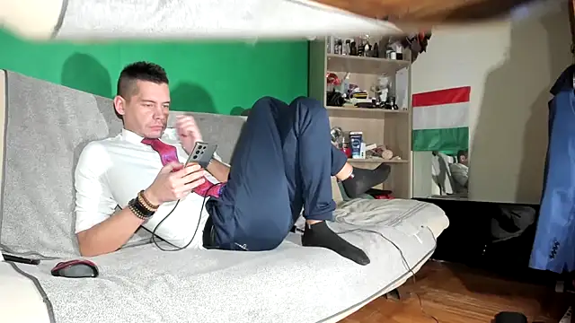 viraglaci18xh online show from 11/26/25, 12:38