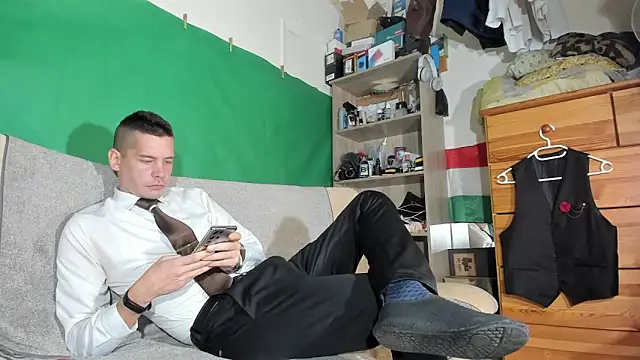 viraglaci18xh online show from 11/05/25, 03:26