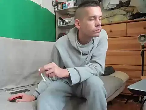 viraglaci18xh online show from 11/02/25, 12:21