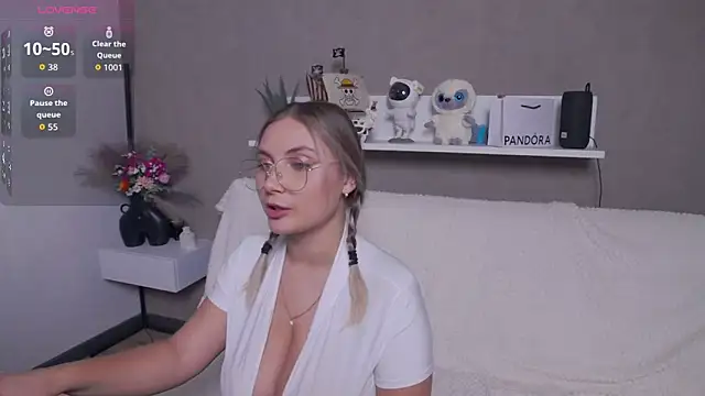 DakotaMae online show from 11/21/25, 04:17