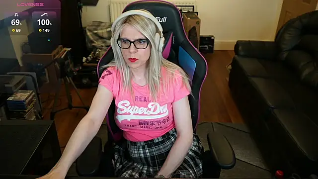 Snapshot of KelseyCobalt chatting on 06/06/26, 09:09 KelseyCobalt online show from 06/06/26, 09:09