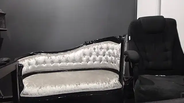 poisonivyx online show from 04/02/26, 12:45