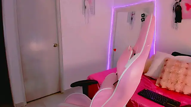 dulce doll1 online show from 10/21/25, 02:44