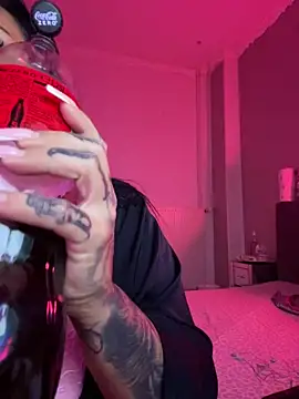  MelinaCurves  online show from 04/05/26, 07:42