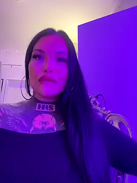  MelinaCurves  online show from 11/15/25, 11:20