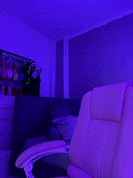  MelinaCurves  online show from 05/29/26, 07:53