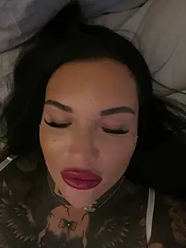  MelinaCurves  online show from 01/11/26, 08:16