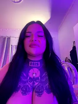 Snapshot of _MelinaCurves_ chatting on 09/19/25, 07:07 MelinaCurves online show from 09/19/25, 07:07
