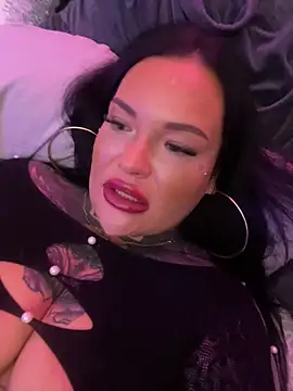  MelinaCurves  online show from 11/13/25, 08:24