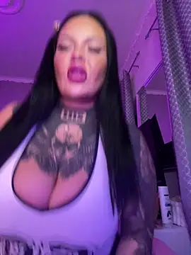  MelinaCurves  online show from 04/28/26, 08:13