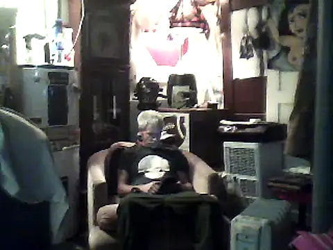Snapshot of Biknight chatting on 02/09/25, 12:17 Biknight online show from 02/09/25, 12:17