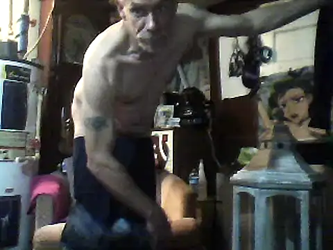 Snapshot of Biknight chatting on 02/24/25, 03:23 Biknight online show from 02/24/25, 03:23