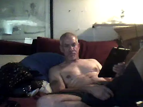 Snapshot of Biknight chatting on 02/19/25, 06:22 Biknight online show from 02/19/25, 06:22