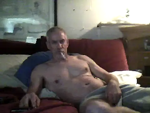 Snapshot of Biknight chatting on 02/19/25, 03:17 Biknight online show from 02/19/25, 03:17