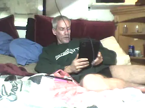 Snapshot of Biknight chatting on 03/10/25, 12:18 Biknight online show from 03/10/25, 12:18