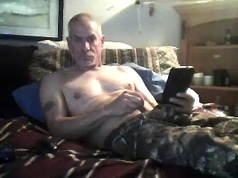 Snapshot of Biknight chatting on 02/11/25, 02:35 Biknight online show from 02/11/25, 02:35