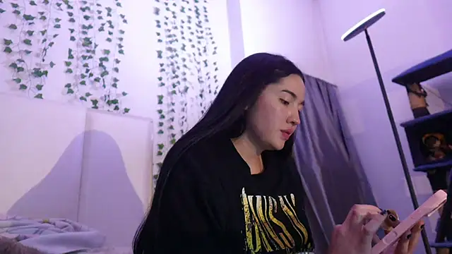 megaaann online show from 12/17/25, 06:29