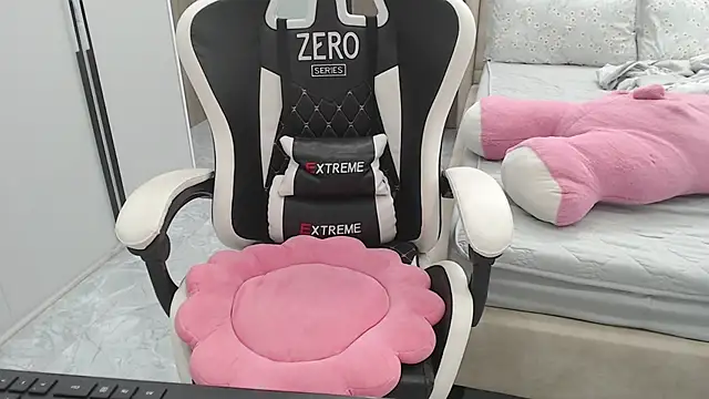 Hanako love online show from 11/05/25, 03:48